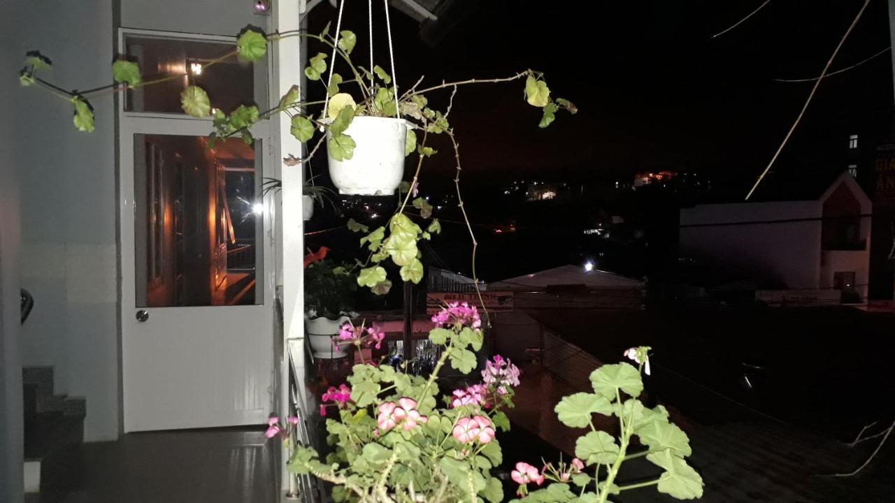 Dang Nguyen Guesthouse Да Лат Екстериор снимка