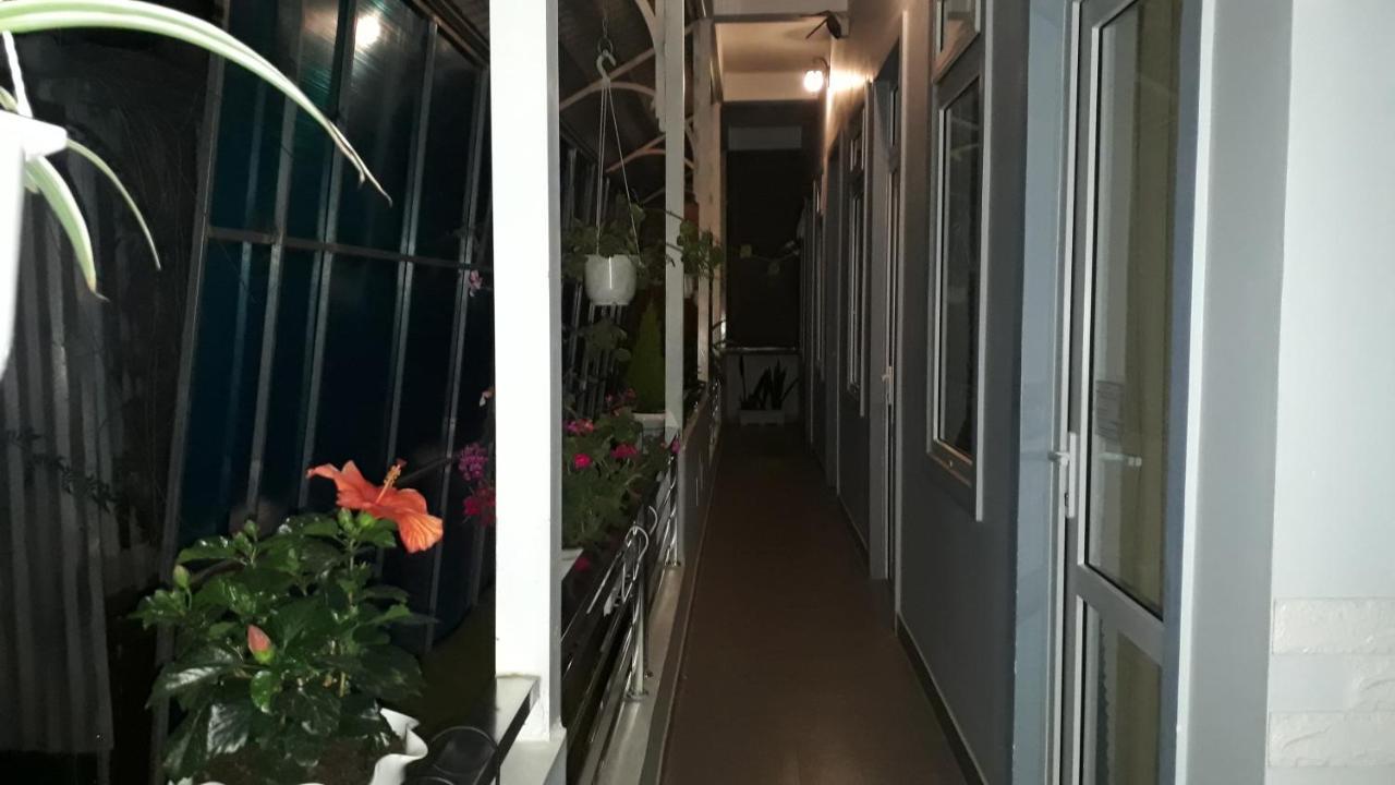 Dang Nguyen Guesthouse Да Лат Екстериор снимка