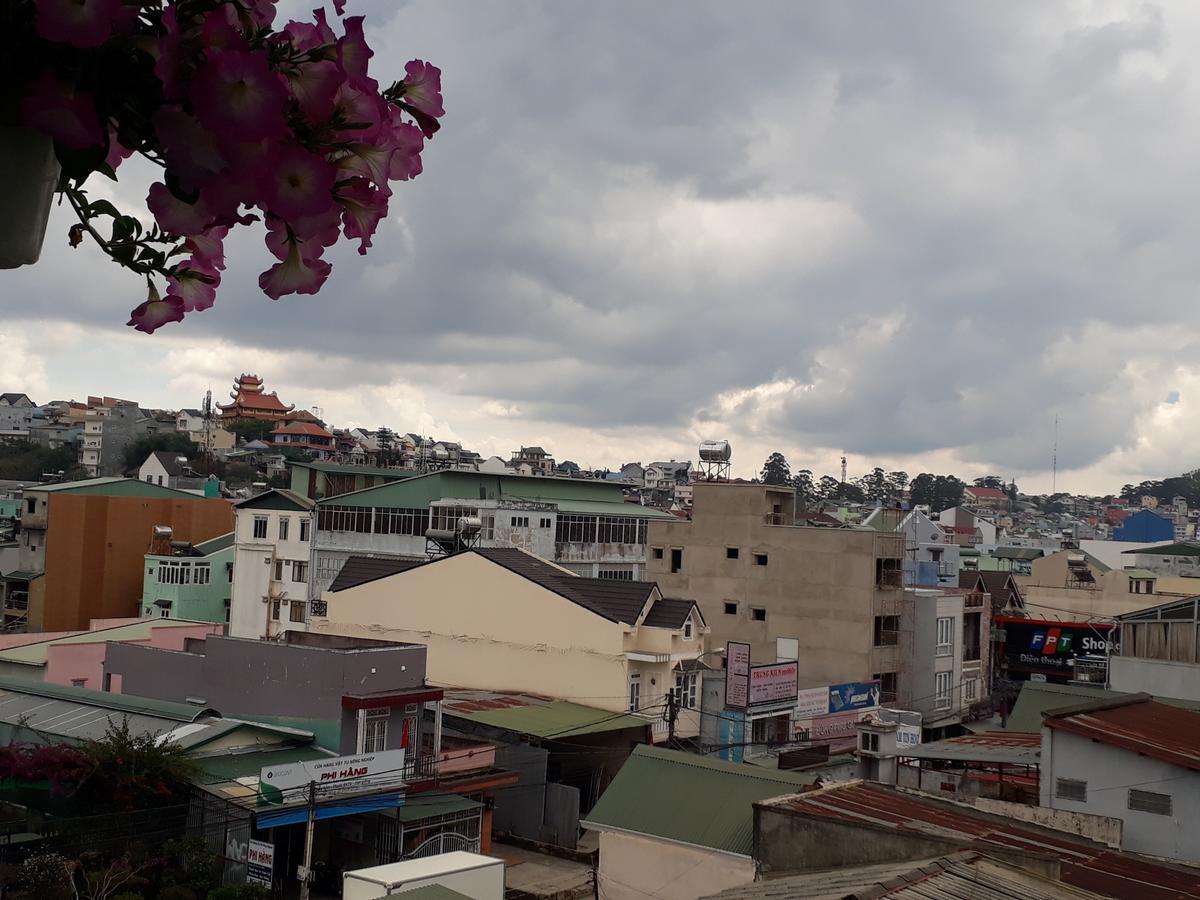 Dang Nguyen Guesthouse Да Лат Екстериор снимка